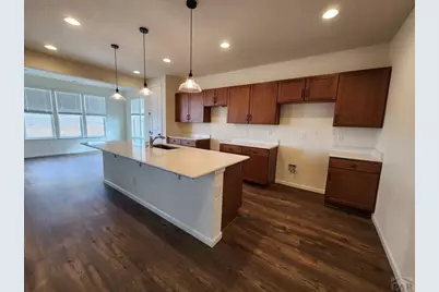 2201 Sunrise Ln, Pueblo, CO 81008 - Photo 2