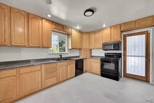 1015 E 3rd St, Pueblo, CO 81001 - Photo 10
