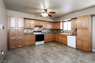 2605 Oakland Ave, Pueblo, CO 81004 - Photo 6