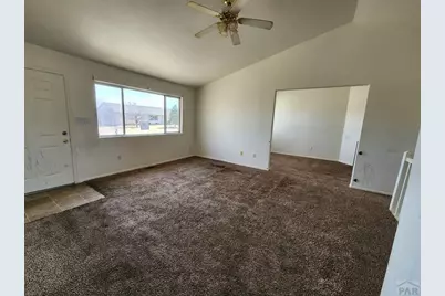 659 S Camrose Dr, Pueblo, CO 81007 - Photo 4