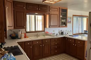 915 Maple Ave, La Junta, CO 81050 - Photo 6