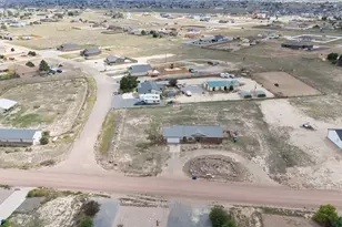 882 N Durango Dr, Pueblo West, CO 81007 - Photo 22