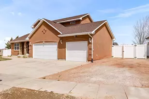 2310 Stone Pine, Pueblo, CO 81005 - Photo 2
