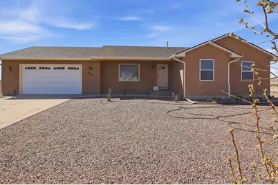 1107 N Kirkwood Dr, Pueblo, CO 81007 - Photo 2