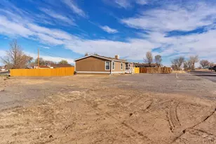 1729 Anthalie St, Pueblo, CO 81006 - Photo 4