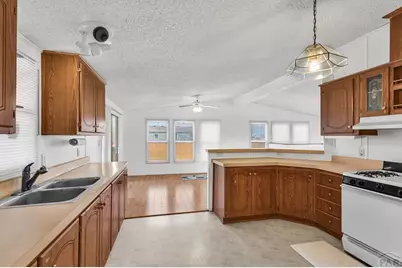 1729 Anthalie St, Pueblo, CO 81006 - Photo 12