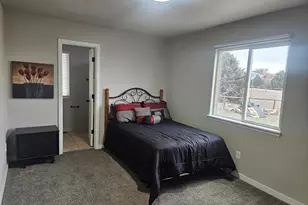 323-325 W Magpie Ln, Pueblo West, CO 81007 - Photo 8