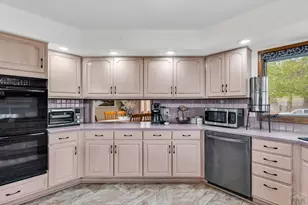 218 Alhambra Dr, Pueblo, CO 81005 - Photo 26