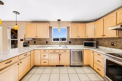 27 Trent Court, Pueblo, CO 81005 - Photo 10