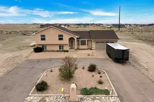 407 Birchwood Dr, Pueblo West, CO 81007 - Photo 2