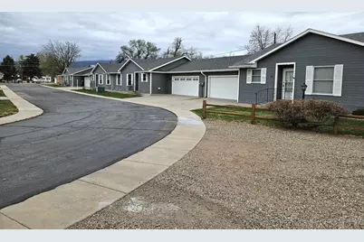 1323 Park Ave, Canon City, CO 81212 - Photo 2