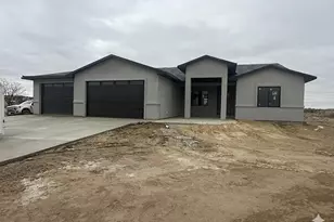 1796 W Chimazo Plaza, Pueblo West, CO 81007 - Photo 1
