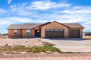 2094 W Woodstock Pl, Pueblo West, CO 81007 - Photo 2