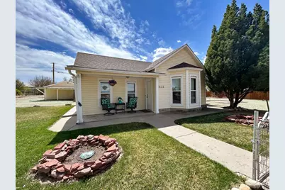 826 Griffin Ave, Canon City, CO 81212 - Photo 2