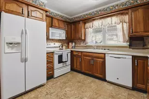 1624 E 15th St, Pueblo, CO 81001 - Photo 10