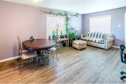 1422 E 12th St, Pueblo, CO 81001 - Photo 2