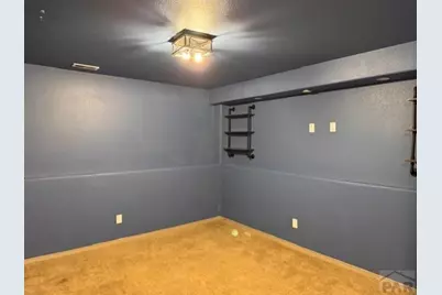 5912 Polly Ct, Pueblo, CO 81008 - Photo 10
