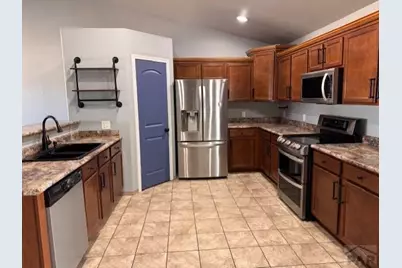 5912 Polly Ct, Pueblo, CO 81008 - Photo 4