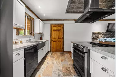 11 Macnaughton Rd, Pueblo, CO 81001 - Photo 4