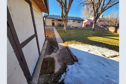 2126 Vinewood Ln, Pueblo, CO 81005 - Photo 8