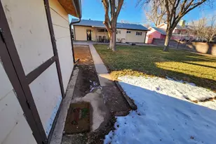 2126 Vinewood Ln, Pueblo, CO 81005 - Photo 8