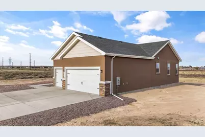 1438 N Moonbeam Dr, Pueblo West, CO 81007 - Photo 38