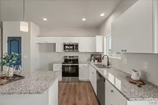 995 E Kirkwood Dr, Pueblo West, CO 81007 - Photo 14