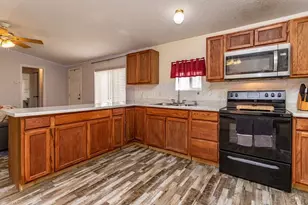 376 E Stanley Dr, Pueblo West, CO 81007 - Photo 18