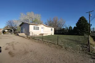 1213 23rd Ln, Pueblo, CO 81006 - Photo 2