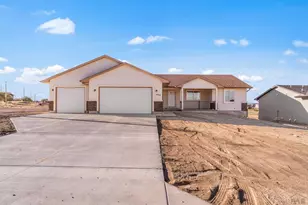 489 S Laporte Dr, Pueblo West, CO 81007 - Photo 1