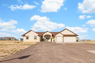 438 N Mitford Dr, Pueblo West, CO 81007 - Photo 2