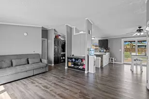 2519 E 10th St, Pueblo, CO 81001 - Photo 6