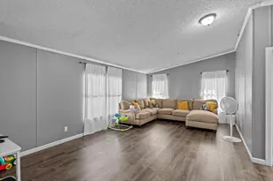 2519 E 10th St, Pueblo, CO 81001 - Photo 8