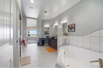 1529 Lynn Meadows Dr, Pueblo, CO 81005 - Photo 38