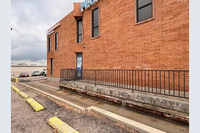 18 Club Manor Dr, Pueblo, CO 81008 - Photo 2