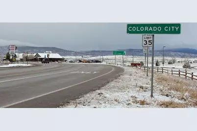 2916 Applewood Dr, Colorado City, CO 81019 - Photo 2