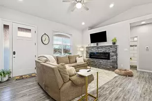 171 W Legend Dr, Pueblo West, CO 81007 - Photo 10