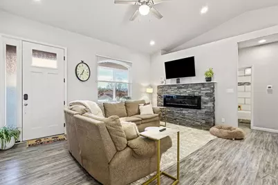171 W Legend Dr, Pueblo West, CO 81007 - Photo 4