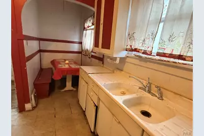 409 W 27th St, Pueblo, CO 81003 - Photo 8