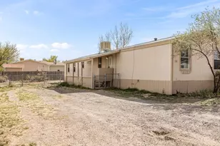 98 Countryside Dr, Pueblo, CO 81007 - Photo 24