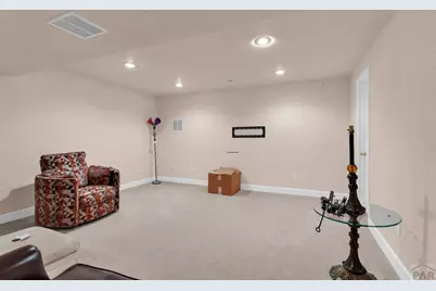 8 Pasadena Dr, Pueblo, CO 81005 - Photo 12
