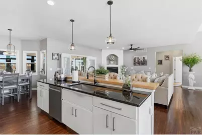 1073 W El Esperante Dr, Pueblo West, CO 81007 - Photo 8