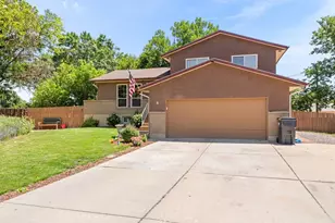 6 Aldrin Ct, Pueblo, CO 81001 - Photo 2