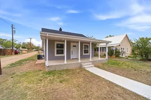 433 Grove Ave, Las Animas, CO 81054 - Photo 4