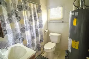 208 Lewis Ave, La Junta, CO 81050 - Photo 14