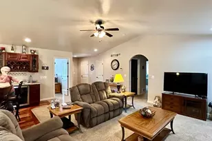 2321 Meadowlark Ln, Pueblo, CO 81008 - Photo 8