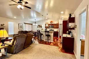 2321 Meadowlark Ln, Pueblo, CO 81008 - Photo 6