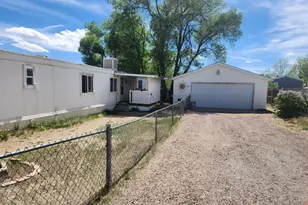 356 E Walton Dr, Pueblo, CO 81007 - Photo 2