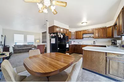 1722 Lincoln Ave, La Junta, CO 81050 - Photo 10