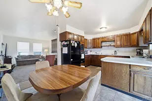 1722 Lincoln Ave, La Junta, CO 81050 - Photo 10